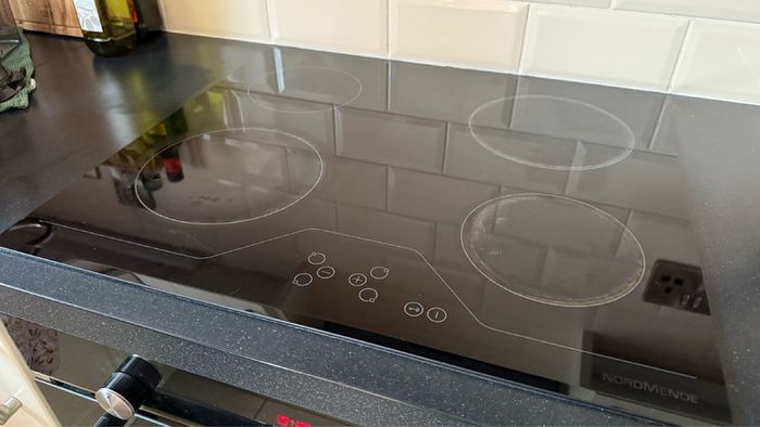 NordMende 4-Zone Ceramic Hob (Fully Working)