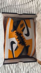 Jordan 1 Mid "Taxi"