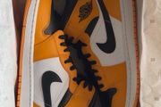 Jordan 1 Mid "Taxi"