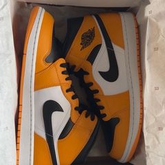 Jordan 1 Mid "Taxi"