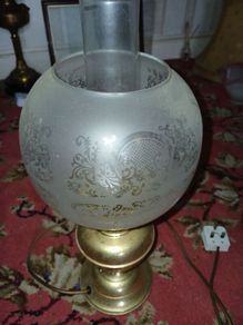 Table lamp