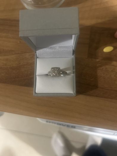beautiful ladies ring
