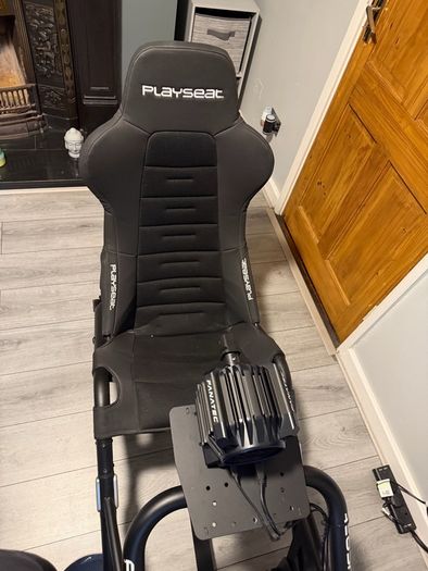 Playseat Trophy - Racing Seat with Cockpit - Direct Drive Capable