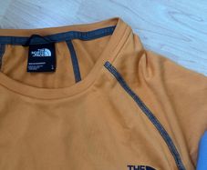 3 Tops 2 NorthFace and 1 Under Size L BN