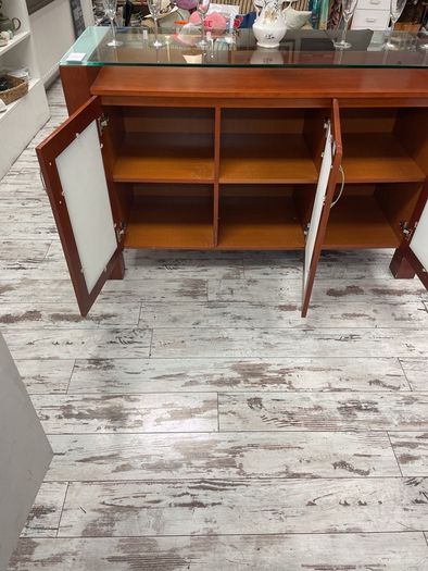 sideboard