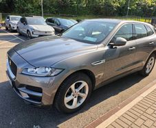 Jaguar F Pace