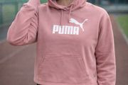Ladies / Girls Puma Jumper: Size S
