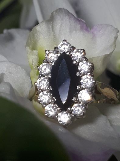 Vintage Gold Sapphire Cluster Ring
