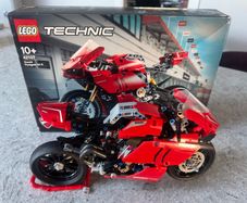 LEGO Technic Ducati Panigale 42107