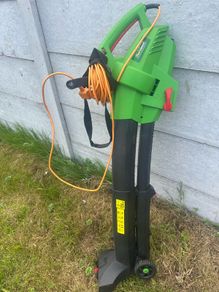 leaf blower