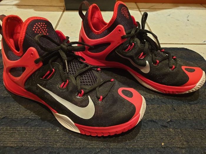 nike black red shoes
