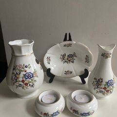 Bargain collection of Five pretty Royal Tara Harmony pattern