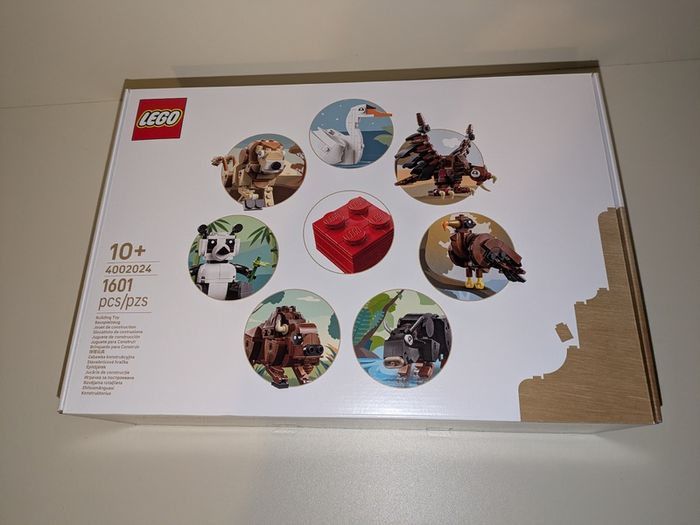 LEGO 2024 Employee Exclusive - LEGO Factories National Animals