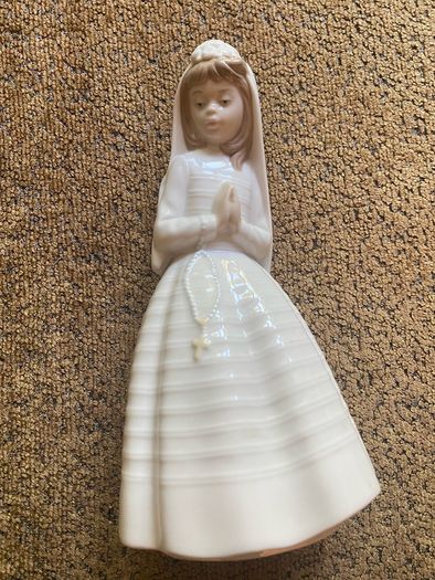 Nao Praying Communion Girl