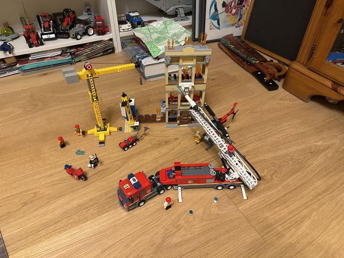 Lego City downtown fire set 60216