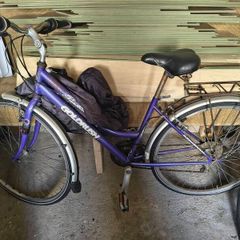 Women bike