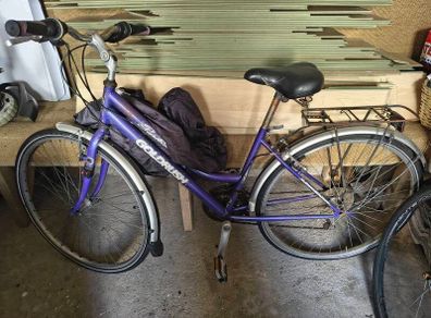 Women bike
