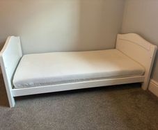 Kids bed