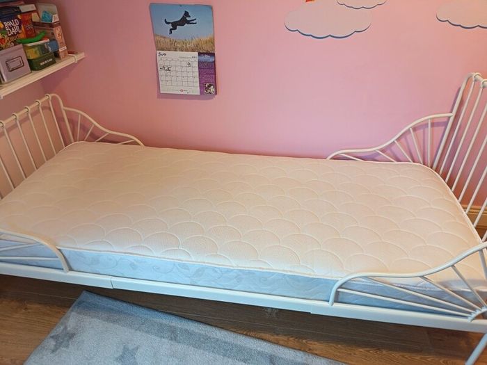 extendable Ikea bed