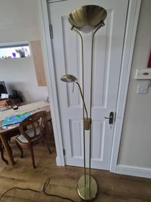 floor lamp