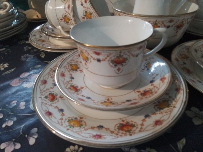 Rare Salisbury Bradley Teaset