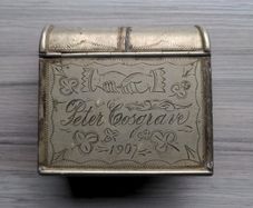 118yrs old VINTAGE Cigarette Holder - Peter Cosgrave 1907