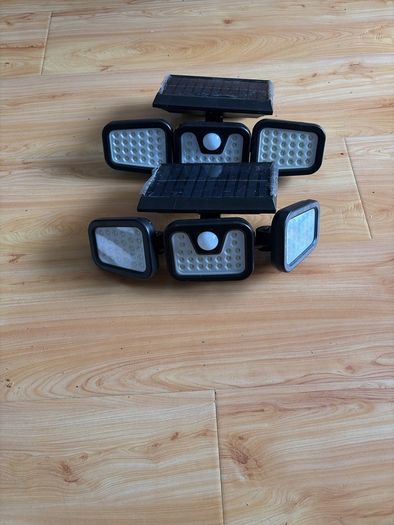 Outdoor solar lights x2