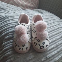 Girls pompom shoes from h&m