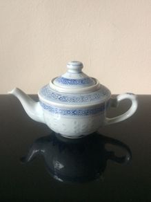 Chinese porcelain teapot