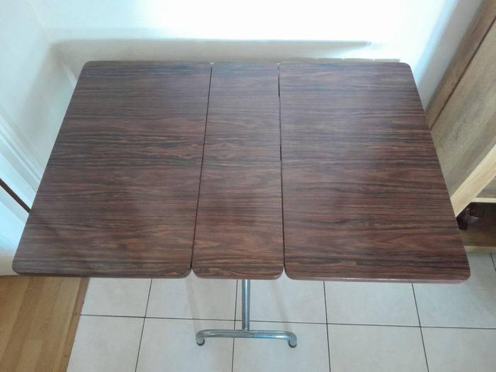 Vintage small Kitchen Double Drop leaf 1950s folding legs 100 ono  100 euro