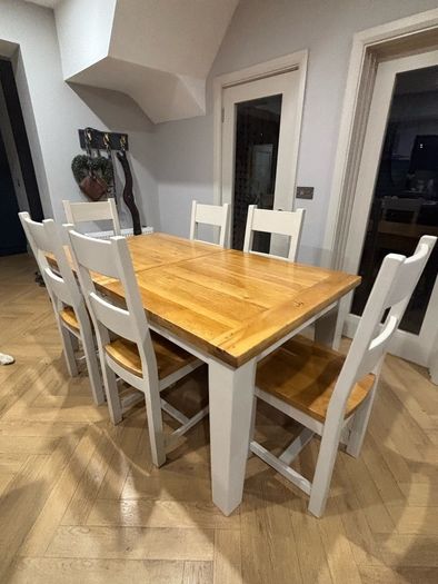 Solid Oak Extendable Dining Table & 6 Chairs - off white/cream