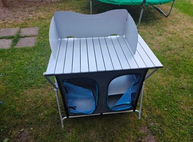 camping kitchen