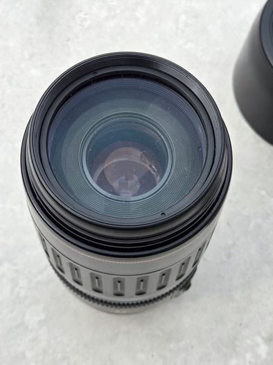 Canon EF 100-300mm f/4.5-5.6 USM