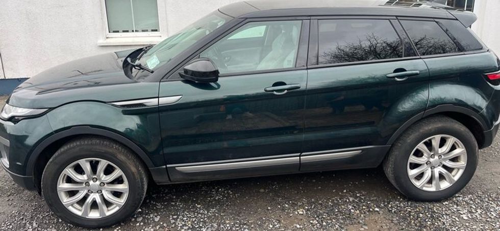 2017 Range Rover Evoque - Manual -Panormaic roof