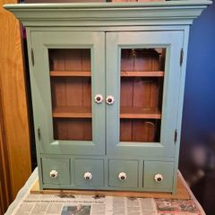 Wall or counter top cabinet