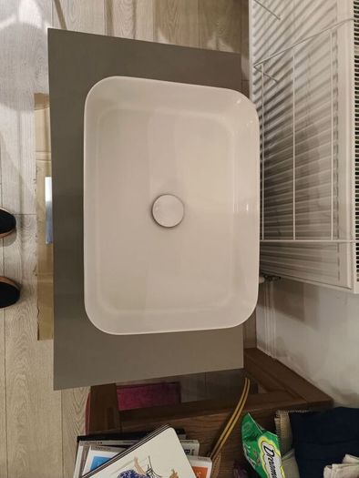 bathroom vanity unit and sink
