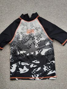 New.boys swim top.age 4/5