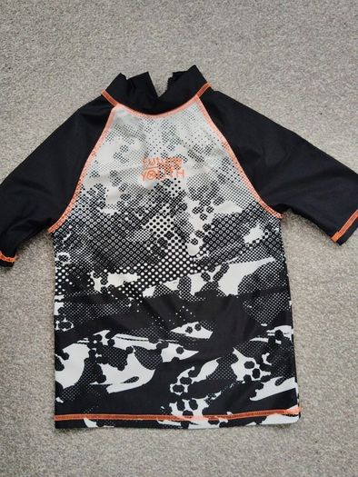 New.boys swim top.age 4/5