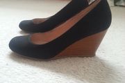 Wide Fitting Shoe - Wooden Wedge (Size 4)