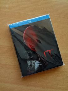 Stephen King's IT Blu Ray (2017 remake) with rare lenticular slipcover
