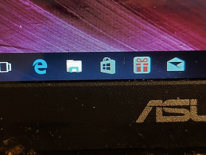 Asus Notebook PC, Model E203N, Intel Celeron CPU N3350, 1.1GHz, 2 GB Ram, 32GB Flash drive, windows 10, microsoft Edge, Chrome and VLC