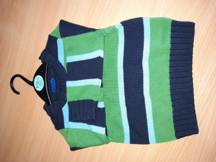 Baby boy's jumper,new, age 9-12 months