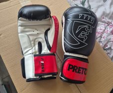 Ultimate Beginner Boxing Kit - Pretorian 12oz Gloves + 2x Hand Wraps (Spotless Condition)