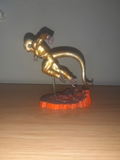 Dragon Ball Golden Frieza Figure