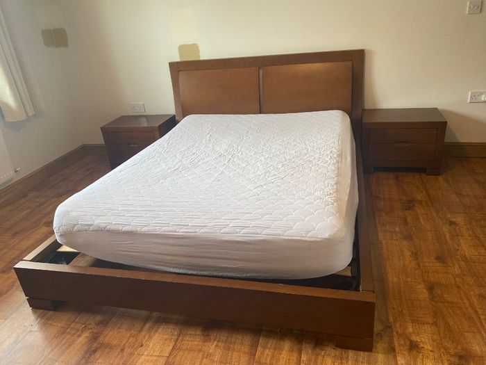 Kingsize bed
