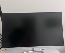 HP M32f FHD Monitor
