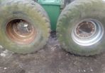 pair 560/60-22.5 wheels