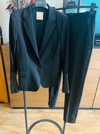 Pinko black suit with leather detail
