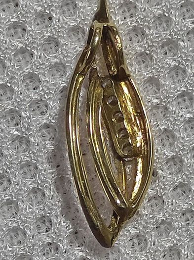 9ct gold pendant
