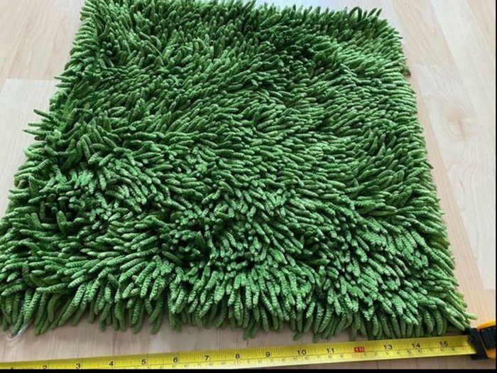 Super fluffy green pillowcase